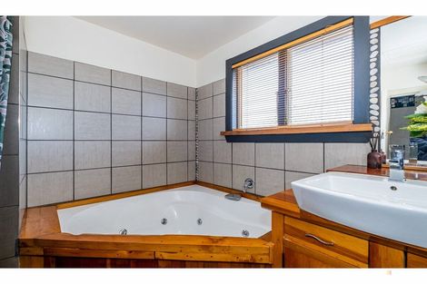 Photo of property in 51 Campbell Street, Geraldine, 7930