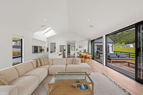 Photo of property in 22 Steve Askin Drive, Cracroft, Christchurch, 8022