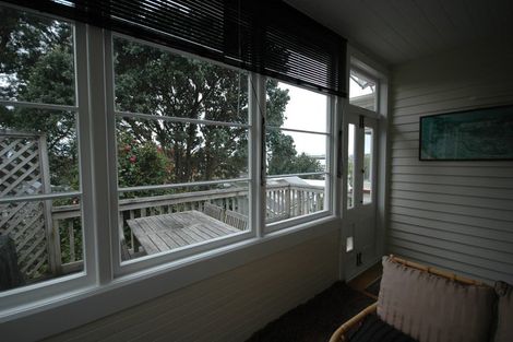 Photo of property in 66 Kelburn Parade, Kelburn, Wellington, 6012