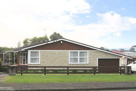 Photo of property in 7 Hollinbrigg Place, Manurewa, Auckland, 2102