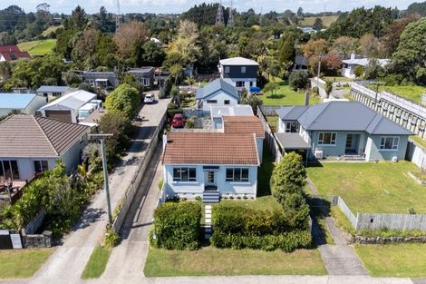 Photo of property in 401 Carrington Street, Upper Vogeltown, New Plymouth, 4310