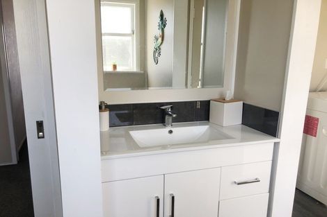 Photo of property in 21 Bledisloe Street, Levin, 5510