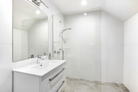 Photo of property in Hannahs Warehouse Apartments, 4/13 Leeds Street, Te Aro, Wellington, 6011