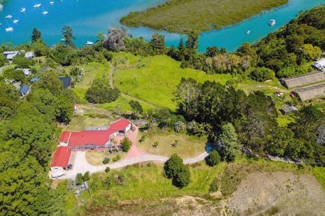 Photo of property in 90 Cedar Terrace, Stanmore Bay, Whangaparaoa, 0932