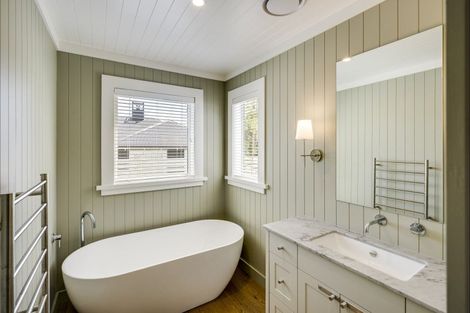 Photo of property in 12 Taruna Place, Havelock North, 4130