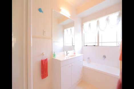 Photo of property in 14 Darimouth Place, Albany, Auckland, 0632