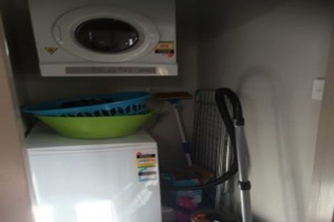 Photo of property in 207 Onepu Road, Lyall Bay, Wellington, 6022