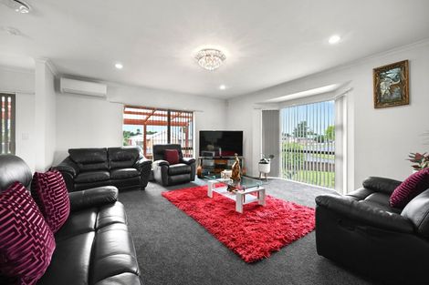 Photo of property in 2 Shannon Place, Nawton, Hamilton, 3200