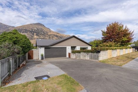 Photo of property in 10 Erskine Street, Lake Hayes, Queenstown, 9304