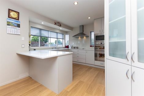 Photo of property in 2a Tawa Road, Te Atatu Peninsula, Auckland, 0610