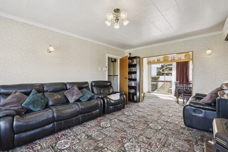 Photo of property in 13 Waldron Crescent, Green Island, Dunedin, 9018