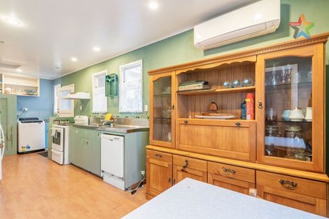 Photo of property in 33 Compton Crescent, Taita, Lower Hutt, 5011