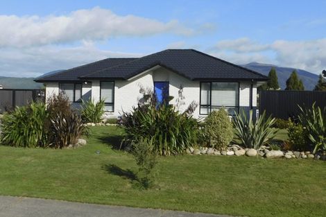 Photo of property in 15 Orbell Crescent, Te Anau, 9679