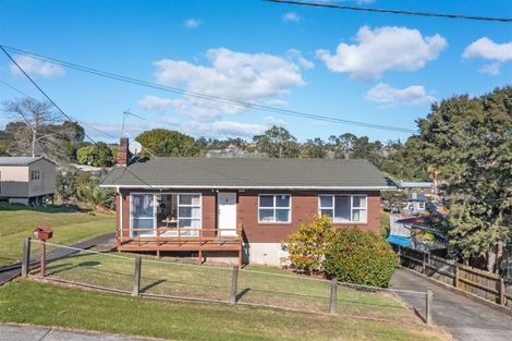 Photo of property in 42 Saffron Street, Birkdale, Auckland, 0626