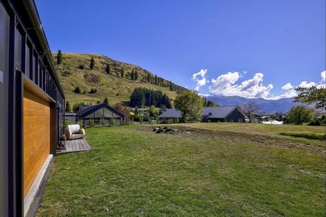 Photo of property in 14 Sherwood Court, Lower Shotover, Queenstown, 9371