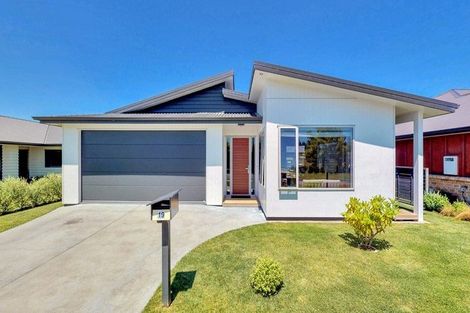 Photo of property in 19 Noumea Drive, Rangatira Park, Taupo, 3330