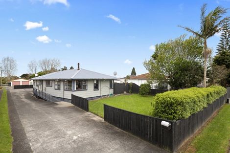Photo of property in 48 Sandspit Road, Waiuku, 2123