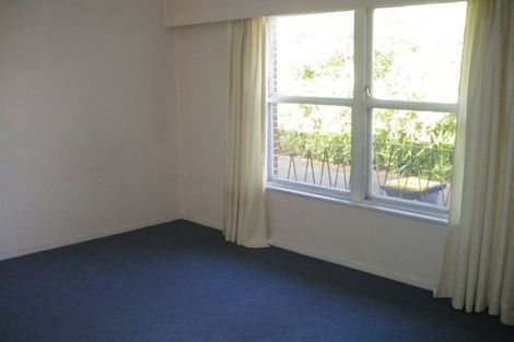 Photo of property in 2/8 Evelyn Place, Hillcrest, Auckland, 0627