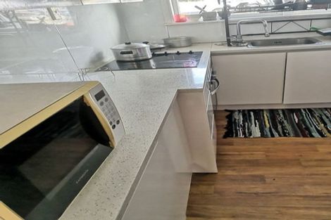 Photo of property in 1/430 Mount Albert Road, Mount Roskill, Auckland, 1041