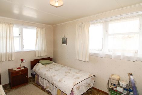 Photo of property in 4 Hughan Place, Carterton, 5713
