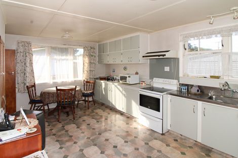 Photo of property in 4 Hughan Place, Carterton, 5713