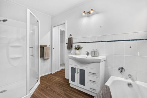 Photo of property in 17 Macfarlane Street, Hamilton East, Hamilton, 3216