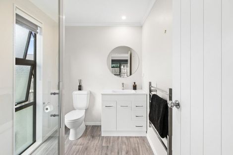 Photo of property in 18 Dee Street, Otane, 4202