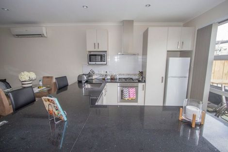 Photo of property in 17 Hakawai Avenue, Takanini, 2112