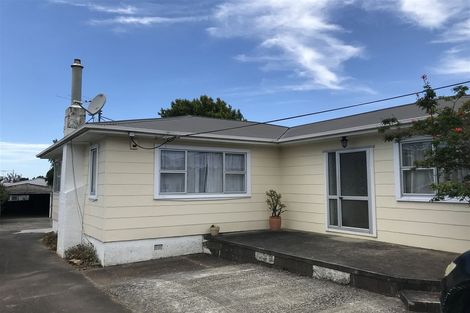 Photo of property in 805 Te Atatu Road, Te Atatu Peninsula, Auckland, 0610