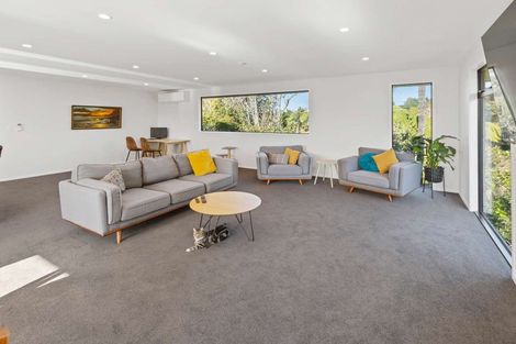 Photo of property in 136b Seaview Road, Westown, New Plymouth, 4310