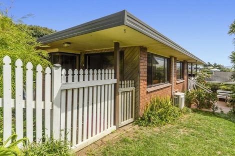 Photo of property in 74 Harbour View Road, Omokoroa, 3114