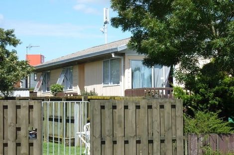 Photo of property in 3/10 Penion Drive, Flat Bush, Auckland, 2023