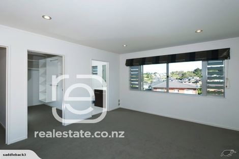 Photo of property in 62 Rising Parade, Fairview Heights, Auckland, 0632