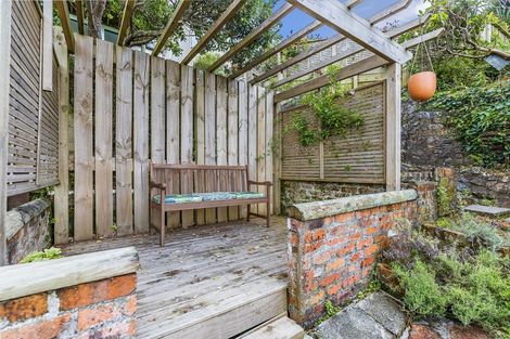 Photo of property in 33 Karepa Street, Brooklyn, Wellington, 6021