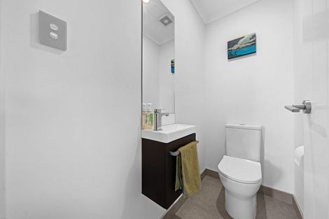 Photo of property in 12 Hoiho Road, Pukekohe, 2120