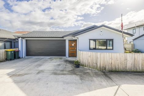 Photo of property in 95b Maplesden Drive, Clendon Park, Auckland, 2103