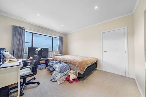 Photo of property in 582 Massey Road, Mangere, Auckland, 2022