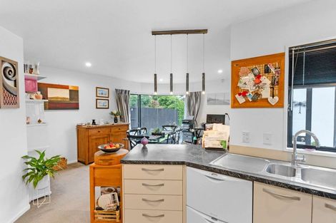 Photo of property in 2 Calverton Place, Halswell, Christchurch, 8025