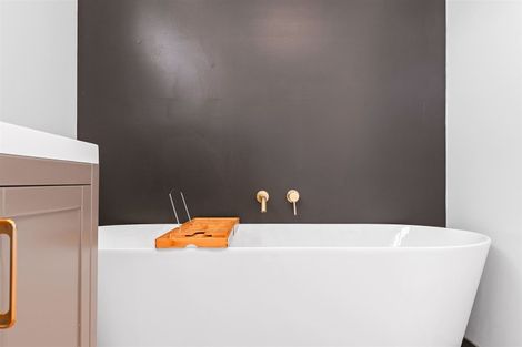 Photo of property in 20 Aorangi Road, Bryndwr, Christchurch, 8053