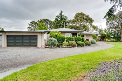 Photo of property in 16 Saint Georges Road, Karamu, Hastings, 4172