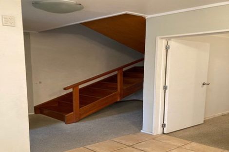 Photo of property in 25 Nui Mana Place, Te Atatu South, Auckland, 0610