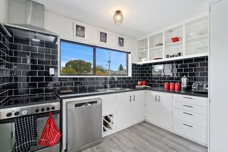 Photo of property in 31b New Brighton Road, Shirley, Christchurch, 8061