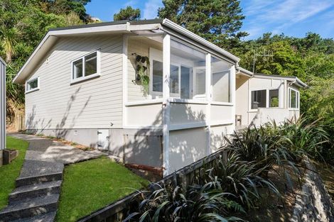 Photo of property in 144 Parkvale Road, Karori, Wellington, 6012