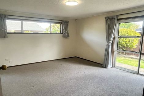 Photo of property in 14 Camberwell Place, Avonhead, Christchurch, 8042