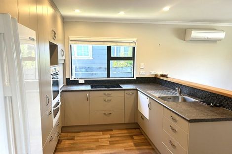 Photo of property in 14 Frances Street, Waikanae Beach, Waikanae, 5036