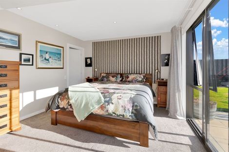 Photo of property in 17 Churchill Drive, Rangiora, 7400