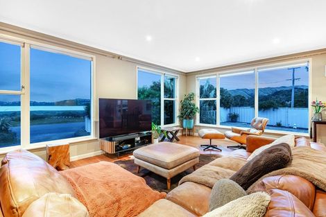 Photo of property in 7 Motukaraka Point, Pauatahanui, Porirua, 5381