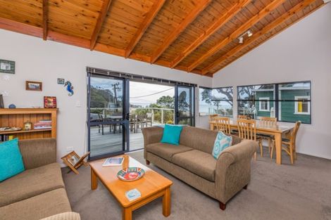 Photo of property in 1333 Matapouri Road, Matapouri, Whangarei, 0173