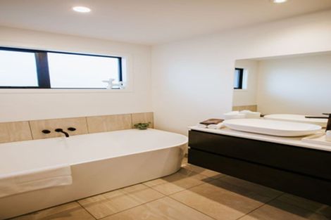 Photo of property in 31 Obelisk Street, Wanaka, 9305