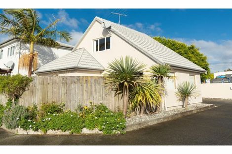 Photo of property in 1/670 Whangaparaoa Road, Stanmore Bay, Whangaparaoa, 0932